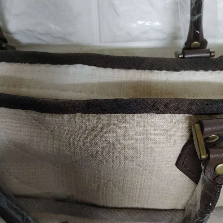 [BUNJANG] Handmade Quilted Tote Bag with Floral Embroidery / 퀼트 핸드메이드 봄봄 가방
