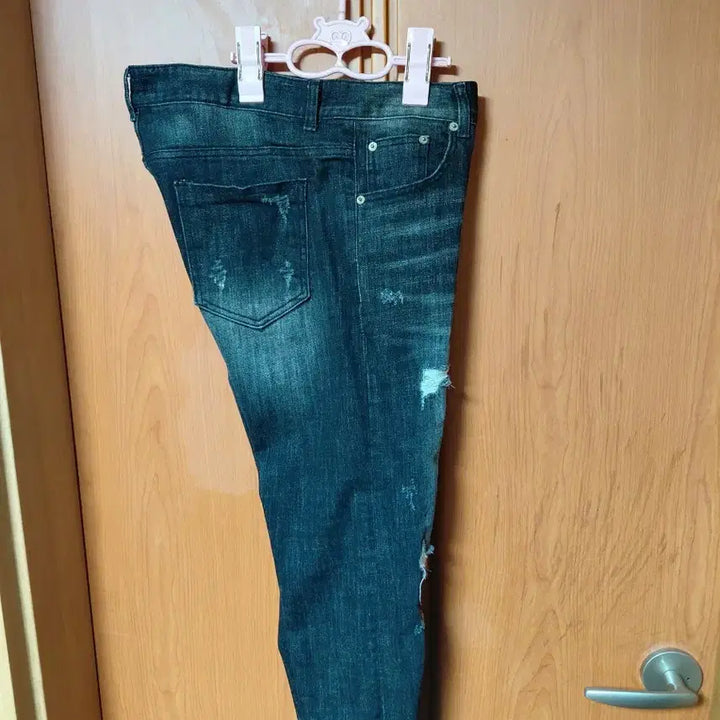 [BUNJANG] Black Damage Wash Jeans / 블랙 데미지 워싱 청바지