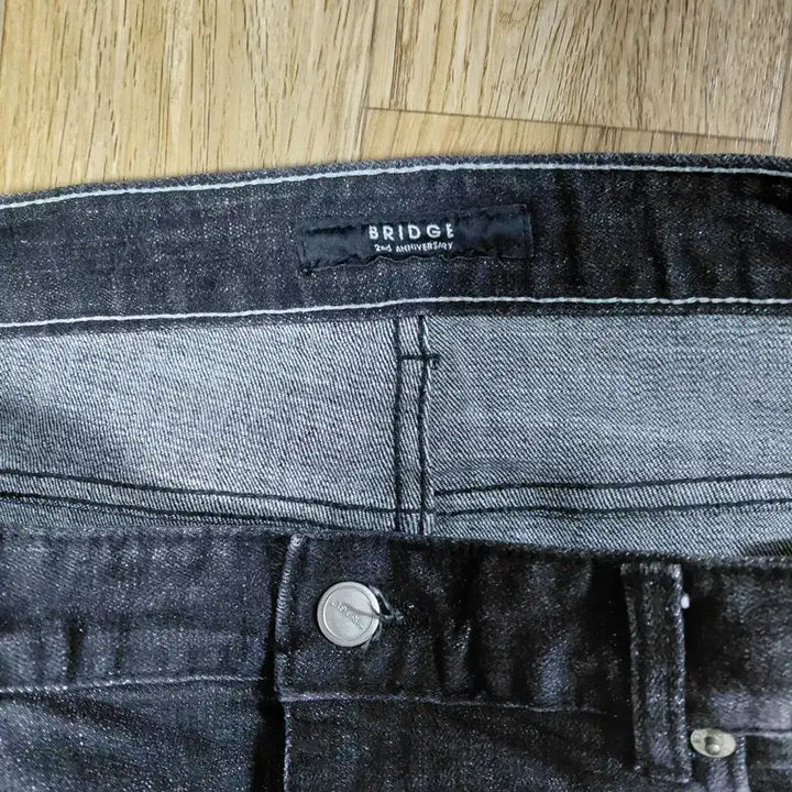 [BUNJANG] Black Damage Wash Jeans / 블랙 데미지 워싱 청바지