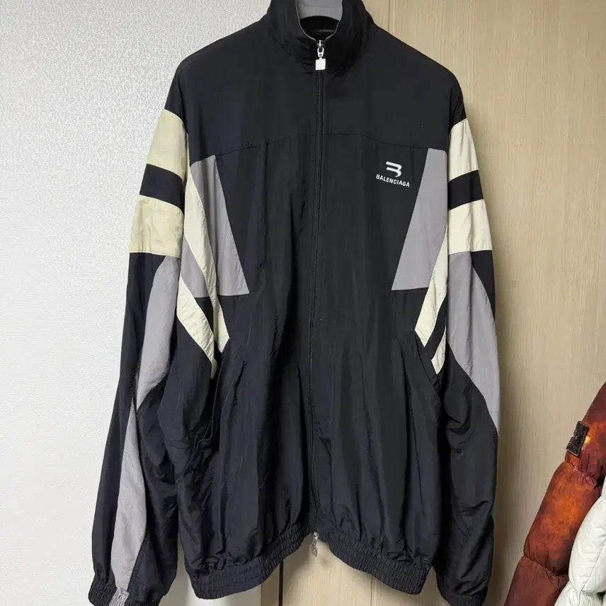 [BUNJANG] Balenciaga Sporty B Track Jacket / [46] 발렌시아가 스포티 B 트랙자켓 바람막이 자켓