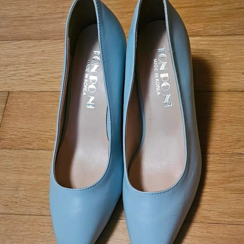 [BUNJANG] Comfortable Sky Blue Heels / 발편한 구두