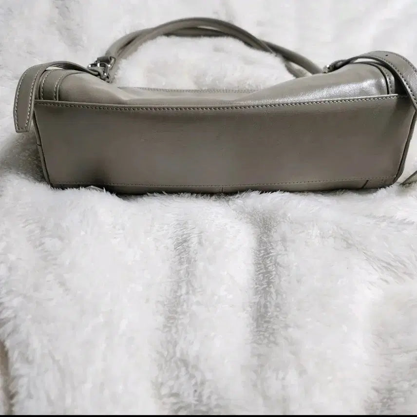 [BUNJANG] Matinkim Buckle Strap Shoulder Bag Beige / 마뗑킴 버클 스트랩 숄더백 베이지