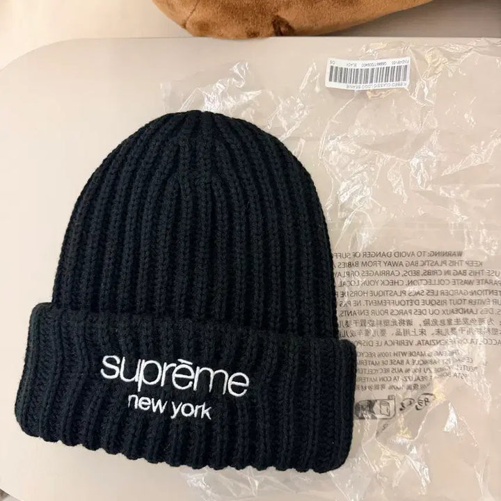[BUNJANG] Supreme Classic Logo Ribbed Beanie / Supreme Classic Logo Chunky Ribbed 24FW