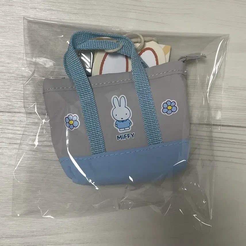 [BUNJANG] Miffy Mini Tote Bag Coin Purse Keyring / 새상품)미피 미니 토트백 동전 지갑 키링