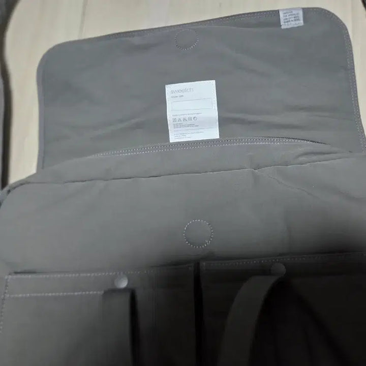 [BUNJANG] Switch Briefcase Crossbody Bag / 스위치 브리프케이스 크로스백