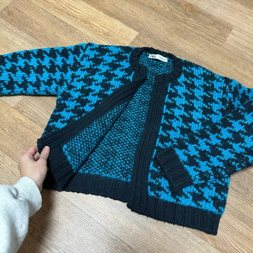 [BUNJANG] ZARA Patterned Knit Cardigan / ZARA 패턴 니트 가디건