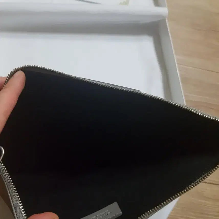 [BUNJANG] Givenchy Medium Clutch Bag / 지방시 클러치백 미듐사이즈 (남녀공용