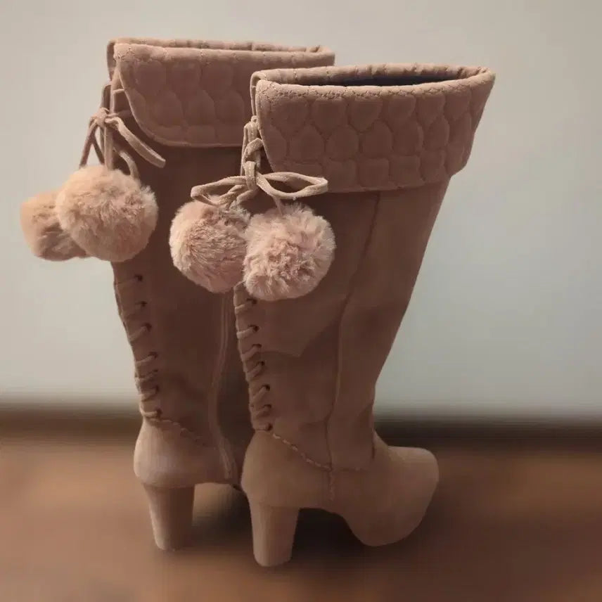 [BUNJANG] Deary Pom-pom Boots / 라떼갸루 히메갸루 리즈리사깔 디어리 폼폼이 부츠 아가일니트 큐롯