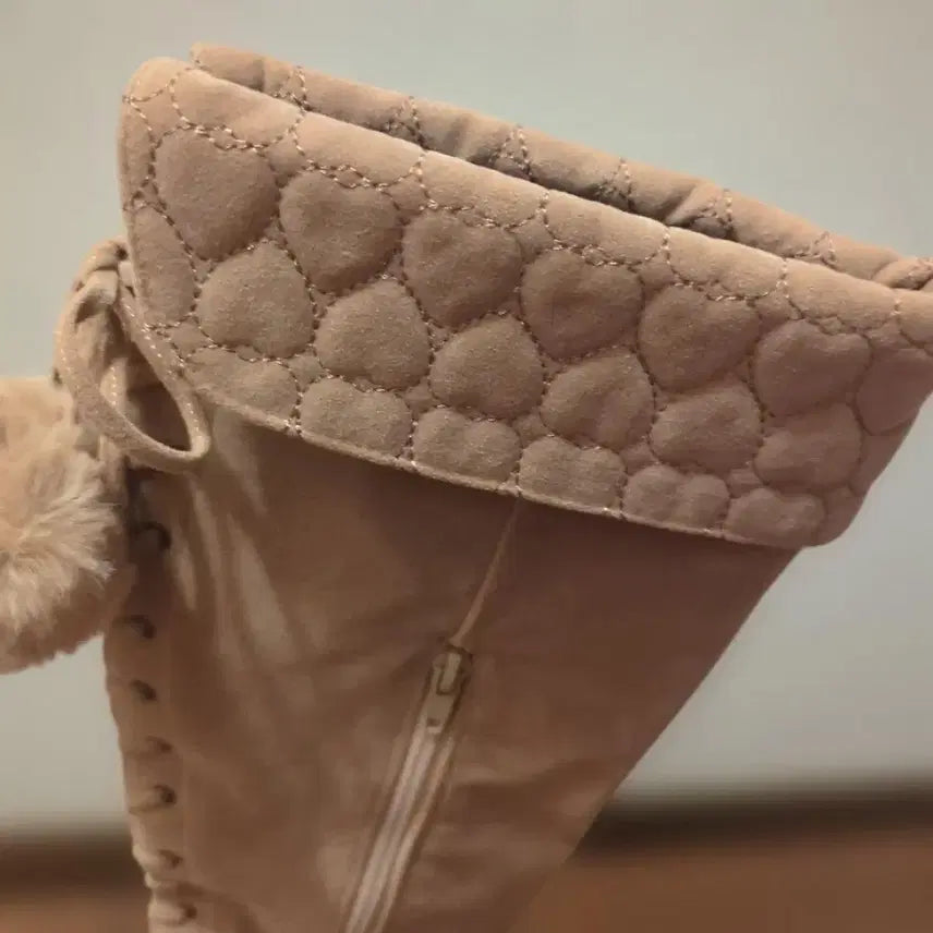 [BUNJANG] Deary Pom-pom Boots / 라떼갸루 히메갸루 리즈리사깔 디어리 폼폼이 부츠 아가일니트 큐롯