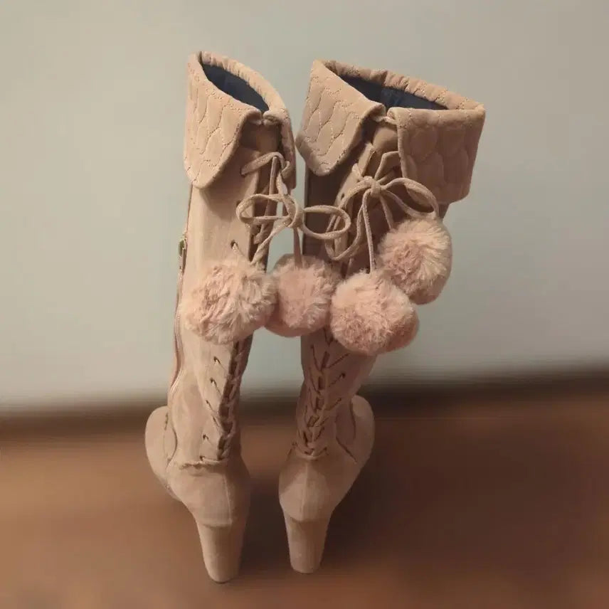 [BUNJANG] Deary Pom-pom Boots / 라떼갸루 히메갸루 리즈리사깔 디어리 폼폼이 부츠 아가일니트 큐롯