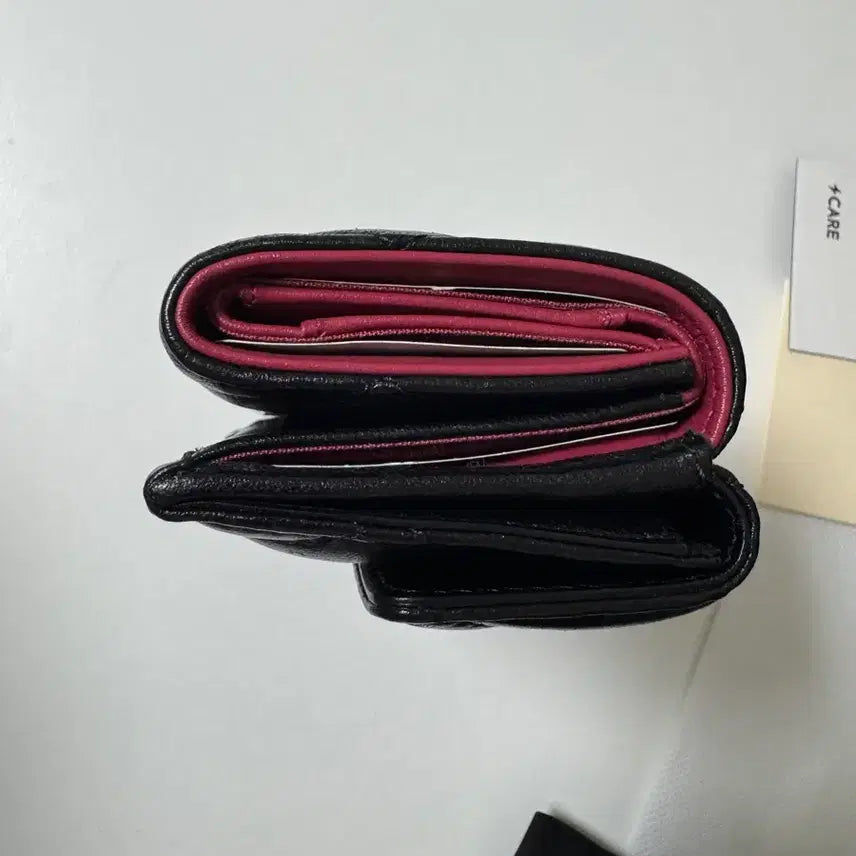 [BUNJANG] Chanel 19 Tri-fold Wallet / 샤넬 19 3단 지갑