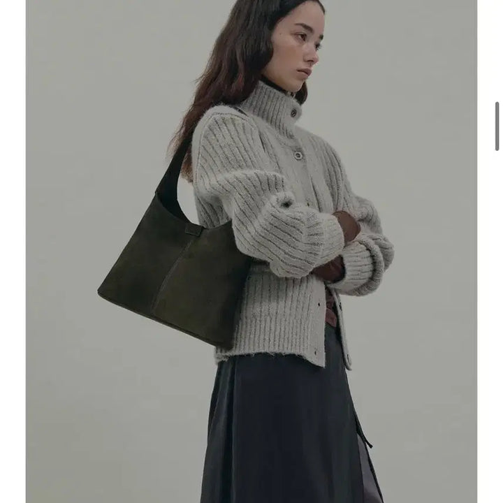 [BUNJANG] OFC Triangle Mini Suede Shoulder Bag / 오에프씨 Triangle Mini Suede Shoulder Bag