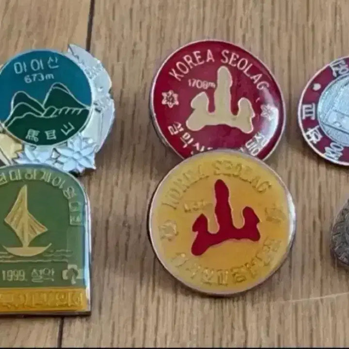 [BUNJANG] Various Badges / 뱃지 산뱃지 유엔뱃지 등