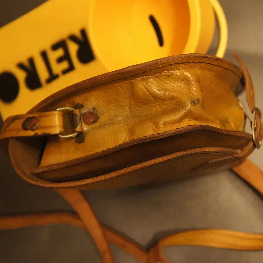 [BUNJANG] Vintage Leather Crossbody Bag / 7061 크로스가방 크로스백 가죽백 가죽가방 빈티지가방 여성가방 남자백