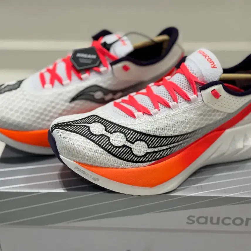 [BUNJANG] Saucony Endorphin Pro 4 Running Shoes / Saucony 써코니 엔돌핀 프로 4 러닝화