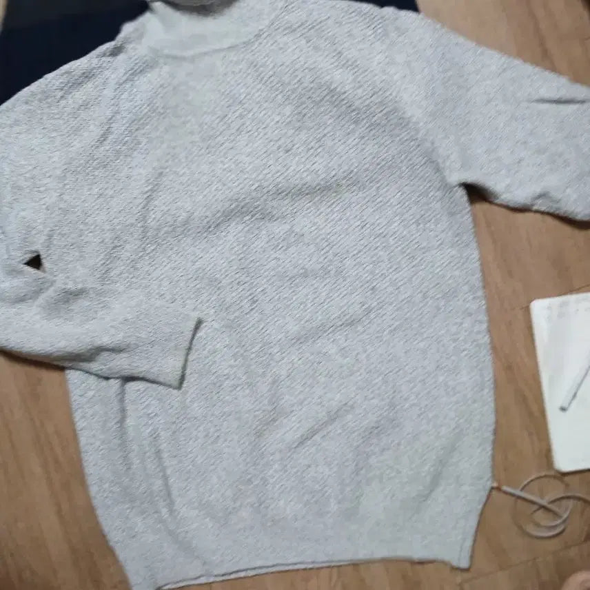 [BUNJANG] Ivory Turtleneck Knit Sweater / 아이보리색 터틀넥 니트 스웨터.105