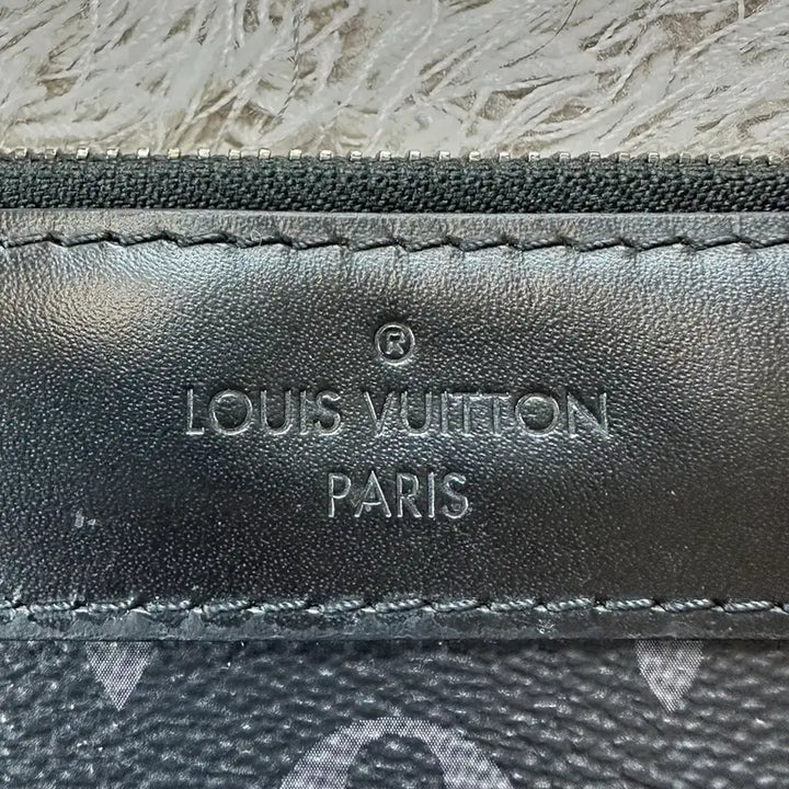 [BUNJANG] Louis Vuitton Eclipse Monogram Pochette Clutch / [OS] 백화점판 정품 루이비통 이클립스 모노그램 포쉐트 클러치