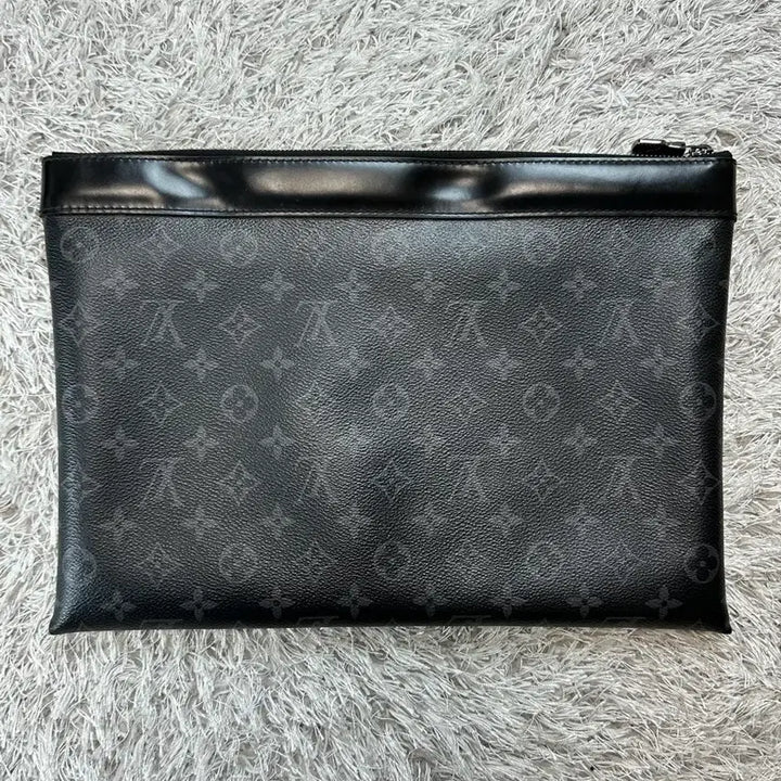 [BUNJANG] Louis Vuitton Eclipse Monogram Pochette Clutch / [OS] 백화점판 정품 루이비통 이클립스 모노그램 포쉐트 클러치