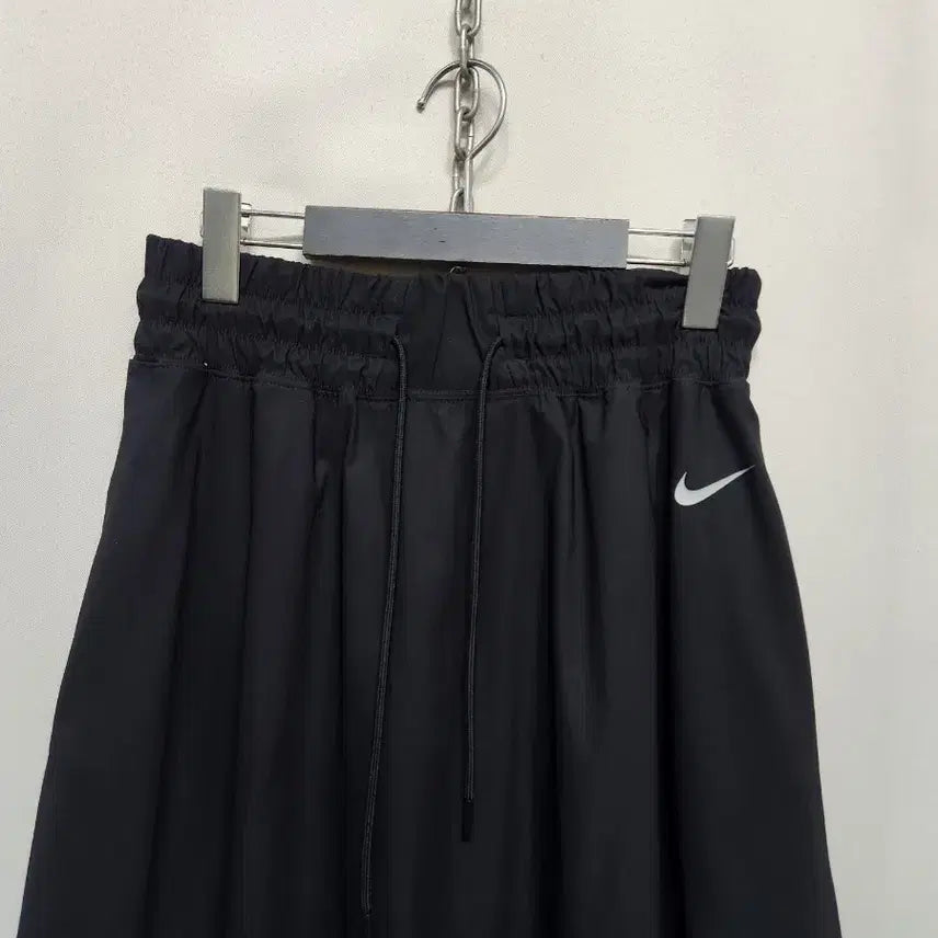 [BUNJANG] Nike Black Flare Mesh Point Skirt / 나이키 블랙 플레어 스커트 메쉬포인트