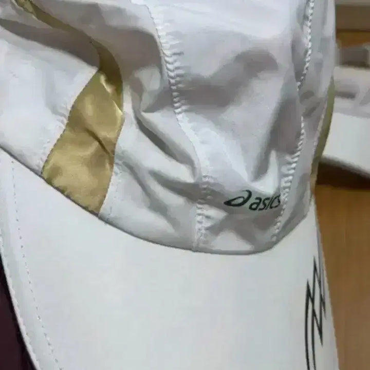 [BUNJANG] Asics White Ball Cap / 하얀모자 아식스 볼캡