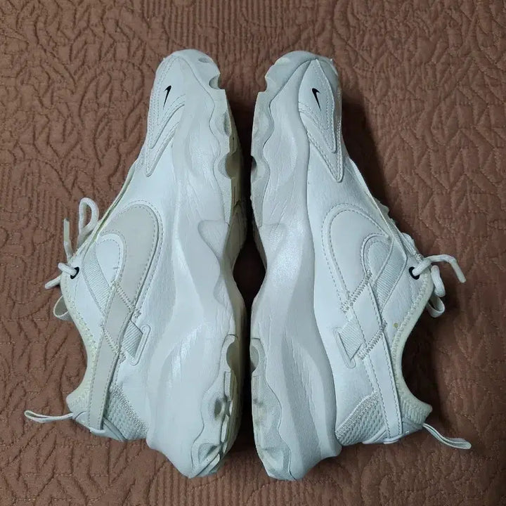 [BUNJANG] Nike TC7900 Women's Sneakers / 240 나이키 TC7900 여성 키높이 운동화 [1053]