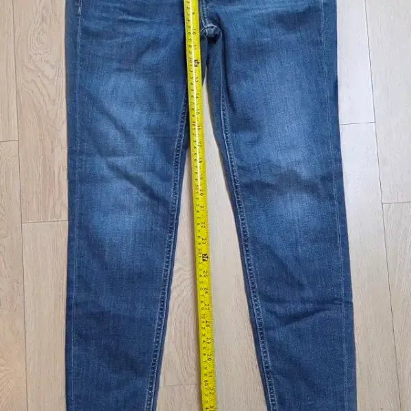 [BUNJANG] Calvin Klein Women's Jeans 27 / 미사용 캘빈클라인 여성용 청바지 27사이즈  (줄자사진 참고하시길요)