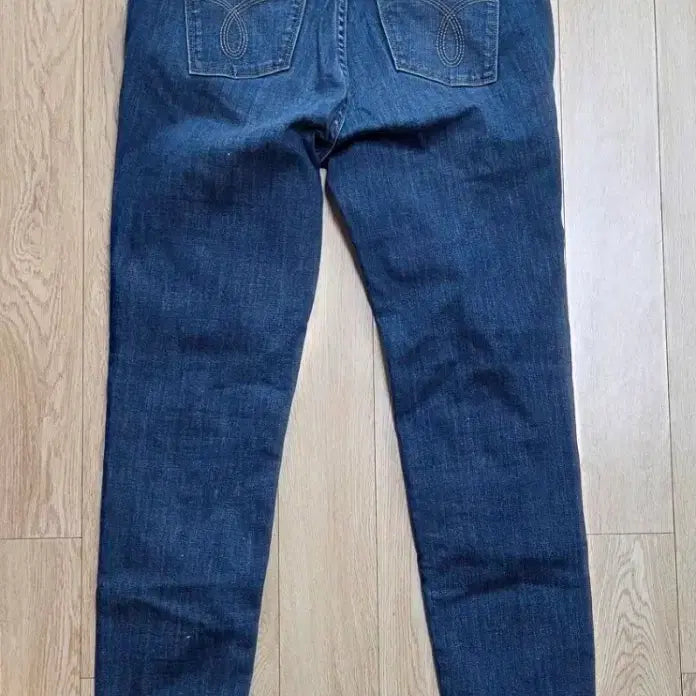 [BUNJANG] Calvin Klein Women's Jeans 27 / 미사용 캘빈클라인 여성용 청바지 27사이즈  (줄자사진 참고하시길요)