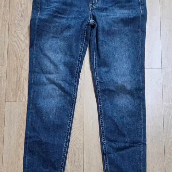 [BUNJANG] Calvin Klein Women's Jeans 27 / 미사용 캘빈클라인 여성용 청바지 27사이즈  (줄자사진 참고하시길요)