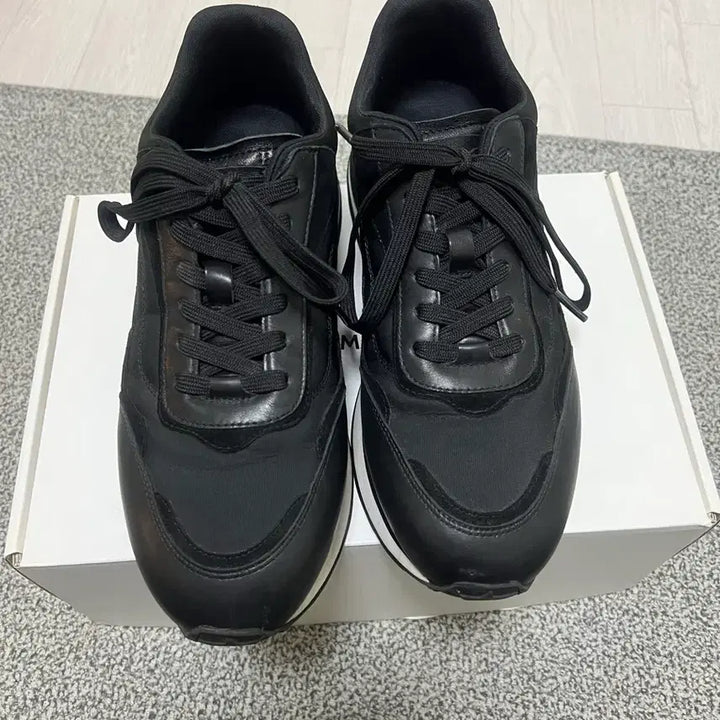 [BUNJANG] SUECOMMA BONNIE Wavy Sneakers (Black) / [270] 슈콤마보니 Unisex_Wavy sneakers(black)