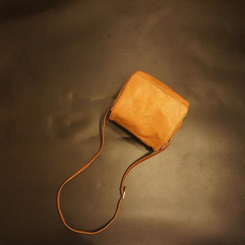 [BUNJANG] Vintage Leather Crossbody Bag / 7066 크로스가방 크로스백 가죽백 가죽가방 빈티지가방 여성가방 남자백