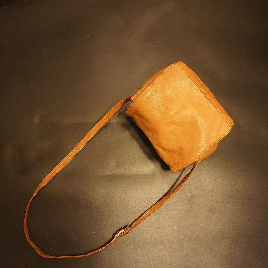 [BUNJANG] Vintage Leather Crossbody Bag / 7066 크로스가방 크로스백 가죽백 가죽가방 빈티지가방 여성가방 남자백
