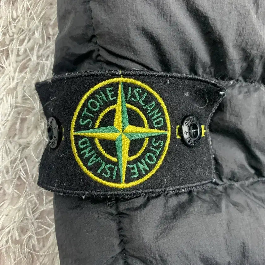 [BUNJANG] Stone Island Garment Dyed Micro Yarn Down Vest Black / [XL] 정품 스톤아일랜드 가먼트 다이드 마이크로 얀 다운 베스트 블랙
