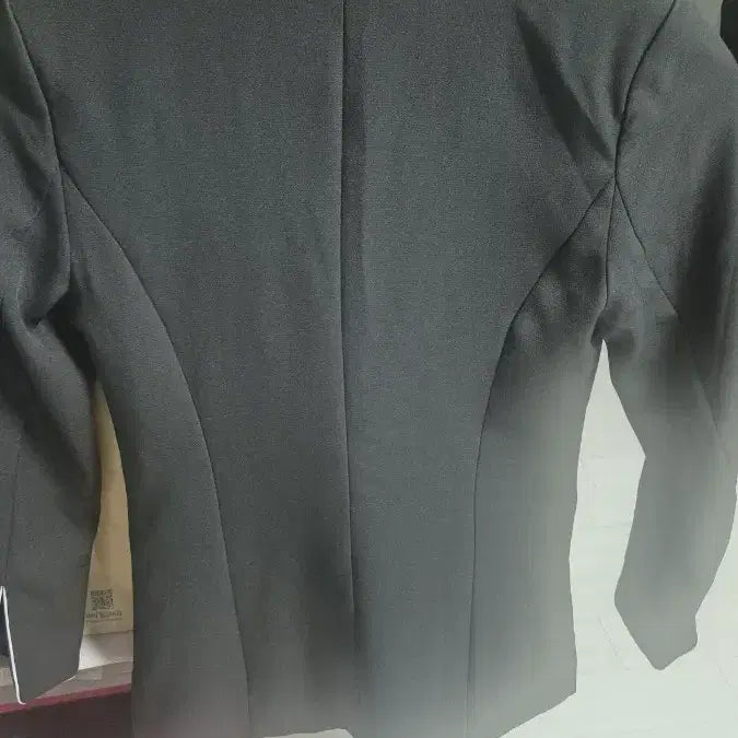 [SOLD OUT] 블랙 더블 버튼 배색자켓