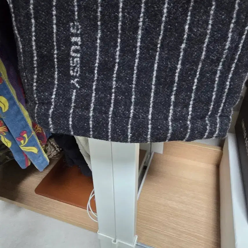 [BUNJANG] Stussy Striped Training Pants / 스투시 스트라이프 트레이닝 팬츠