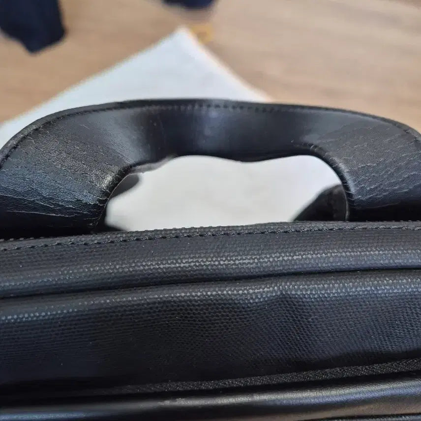 [BUNJANG] Mandarina Duck Black Backpack / 만다니라덕 백팩