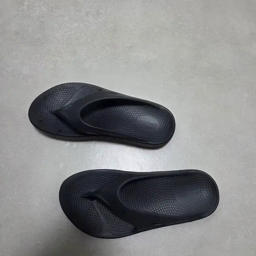[BUNJANG] OOFOS OOriginal Black Flip-Flops EU41 / 우포스 OOriginal 블랙 쪼리 EU41