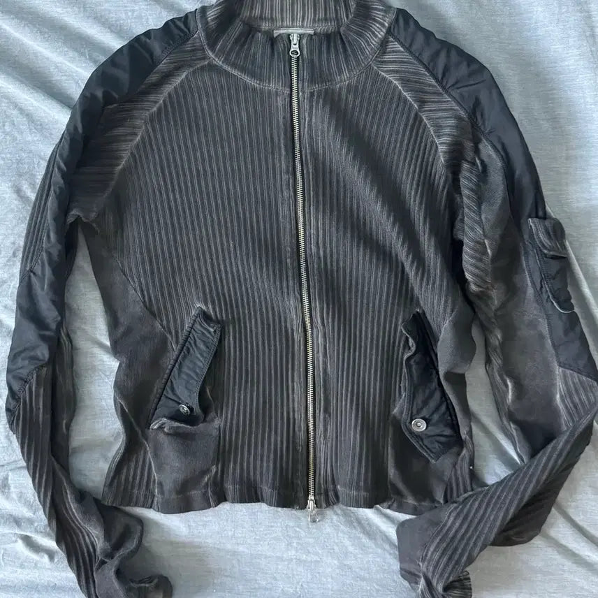 [BUNJANG] Aesthetics Zip-up Cardigan / 에이시네틱스 집업가디건 s