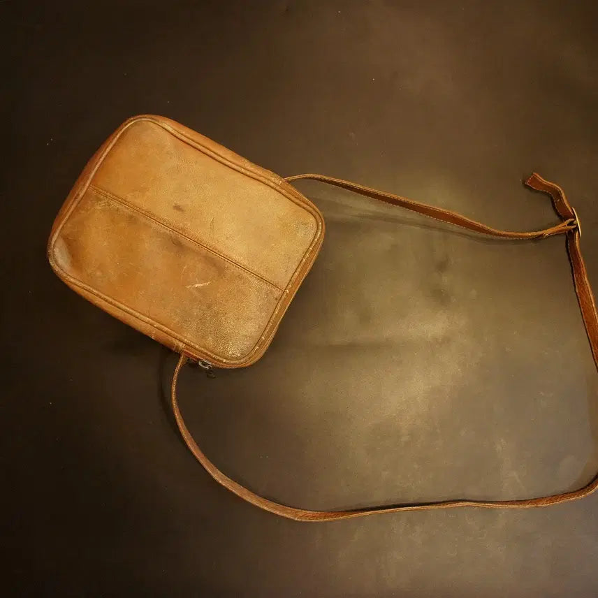 [BUNJANG] Vintage Leather Crossbody Bag / 7079 크로스가방 크로스백 가죽백 가죽가방 빈티지가방 여성가방 남자백