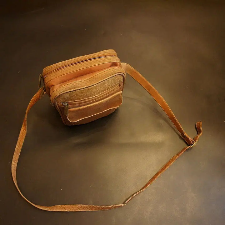 [BUNJANG] Vintage Leather Crossbody Bag / 7079 크로스가방 크로스백 가죽백 가죽가방 빈티지가방 여성가방 남자백