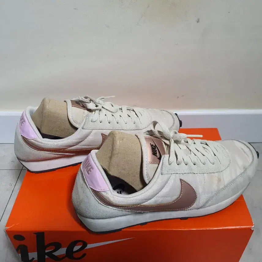 [BUNJANG] Nike Daybreak RTL Metallic Red Bronze Sneakers / 나이키 데이브레이크 RTL 메탈릭 레드 브론즈 CU5324-100, 27