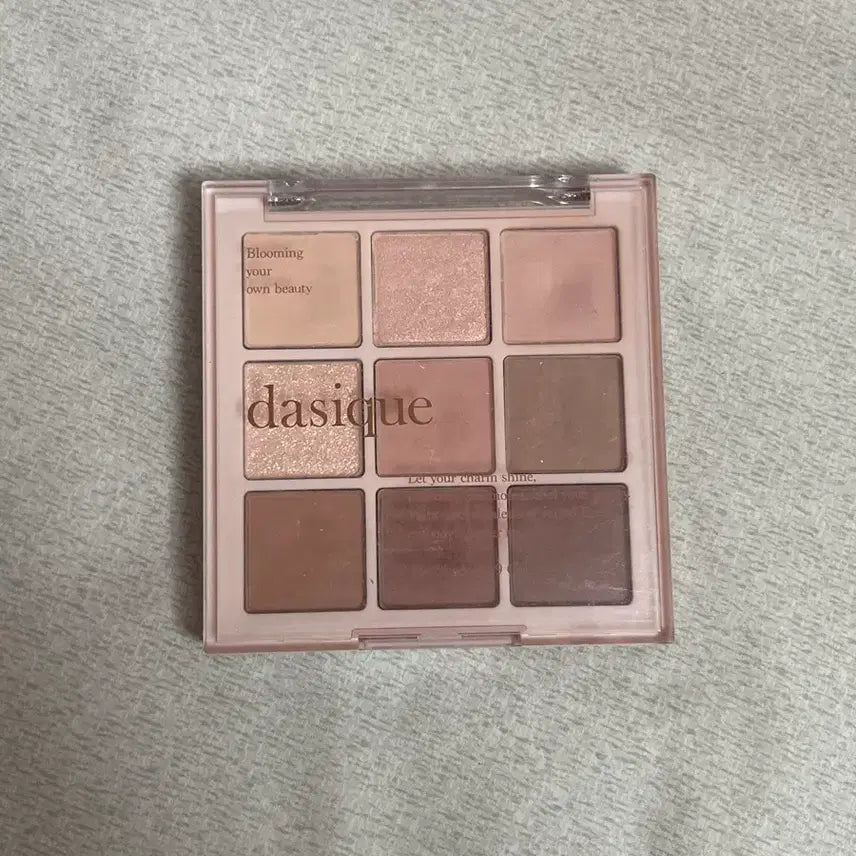 [BUNJANG] Dasique Rose Milk Tea Eyeshadow Palette / 데이지크 섀도우 팔레트 27 로즈 밀크티