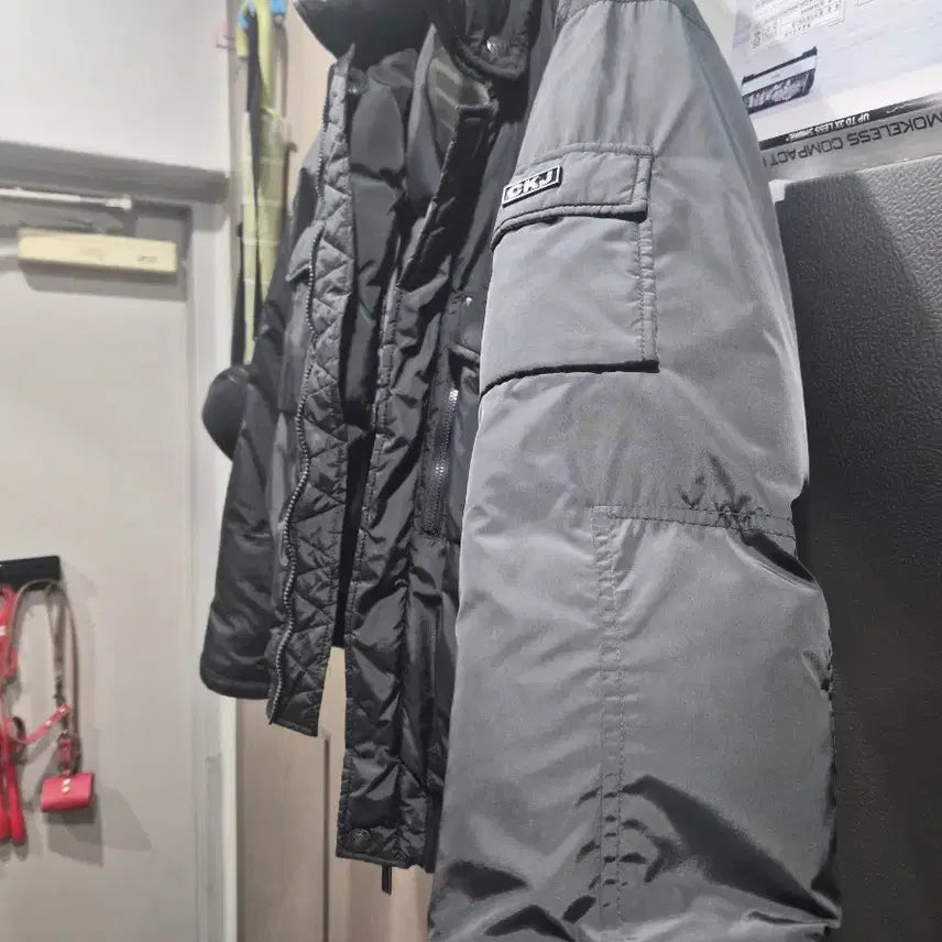 [BUNJANG] Calvin Klein Padded Jacket - Black / CKJ 캘빈클라인 패딩 점퍼 블랙