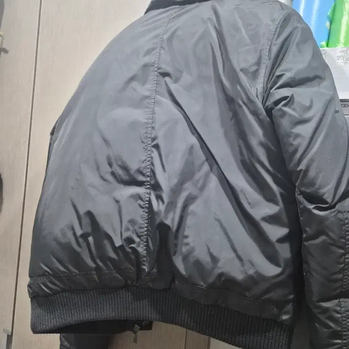 [BUNJANG] Calvin Klein Padded Jacket - Black / CKJ 캘빈클라인 패딩 점퍼 블랙