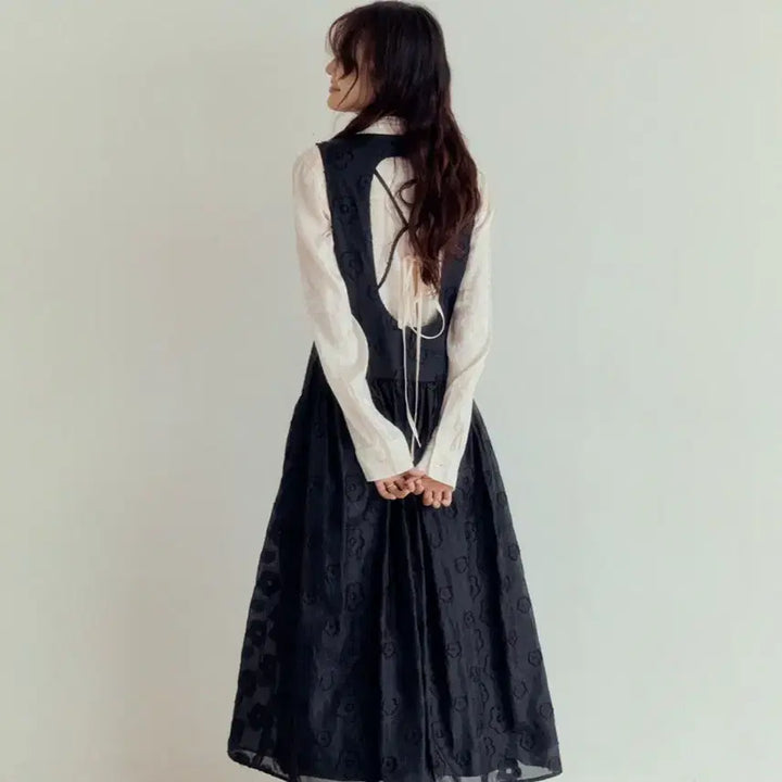 [BUNJANG] Majoone Lace Back Hole Dress / 마조네 BACK HOLE DRESS_LACE