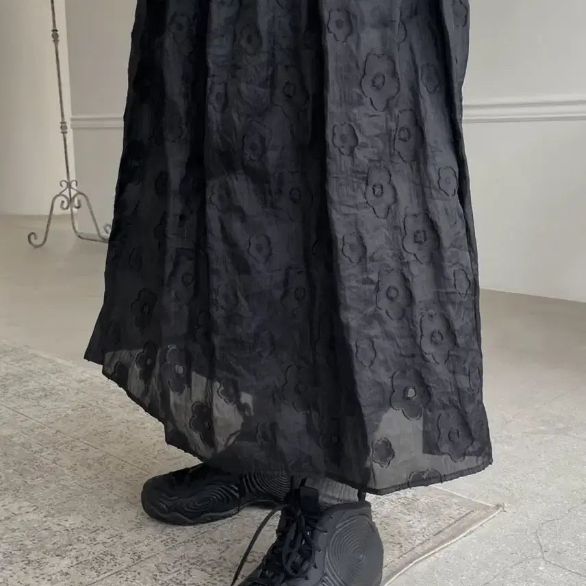 [BUNJANG] Majoone Lace Back Hole Dress / 마조네 BACK HOLE DRESS_LACE