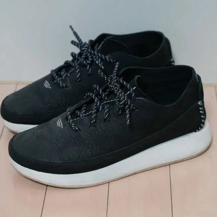 [BUNJANG] Clarks Kiowa Sneakers / [245] 클락스 키오와 스니커즈 운동화 2-3회 착용