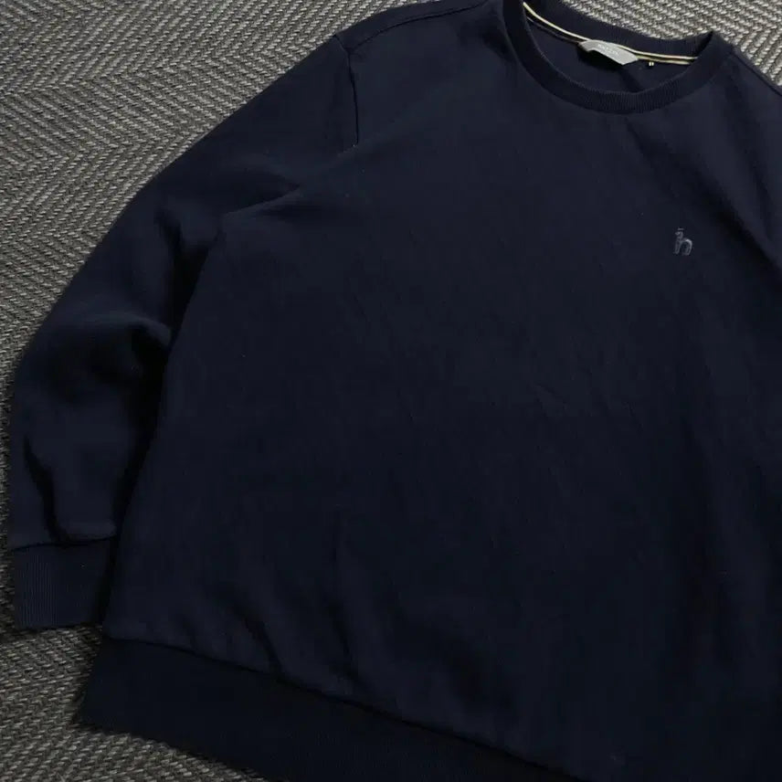 [SOLD OUT] HAZZYS 자수로고 패턴 맨투맨 네이비y 4576