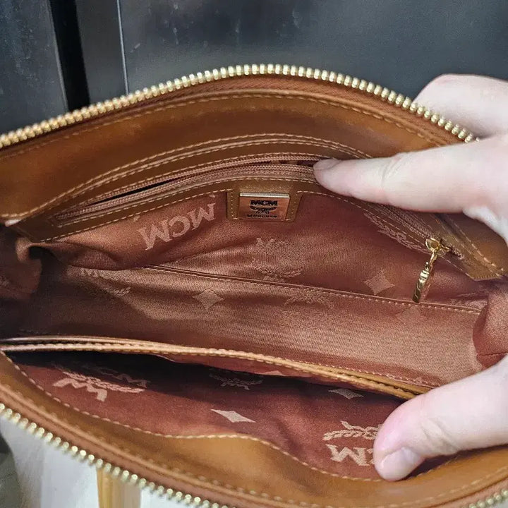 [BUNJANG] MCM Logo Mini Shoulder Bag / MCM 로고 미니 숄더백 체인 가방