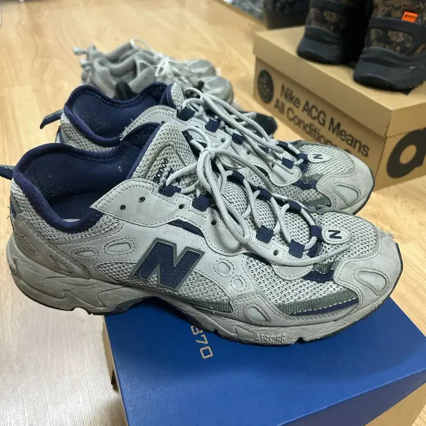 [BUNJANG] New Balance 827 Gray/Navy Sneakers / 뉴발란스 827 그레이/네이비 280