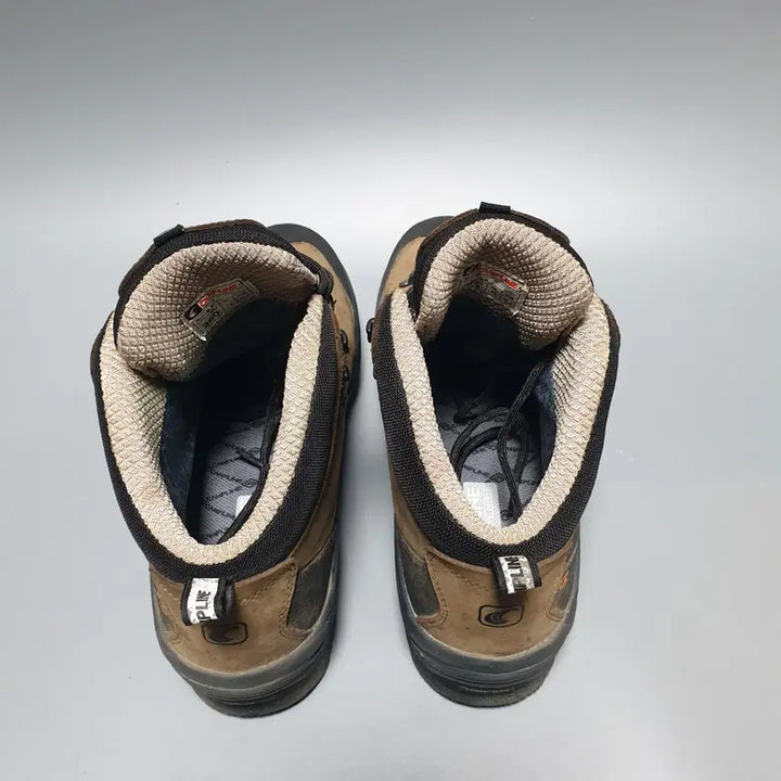 [BUNJANG] CampLine Annestorm Alpha Gore-Tex Hiking Boots / 캠프라인 애니스톰 알파 고어텍스 등산화